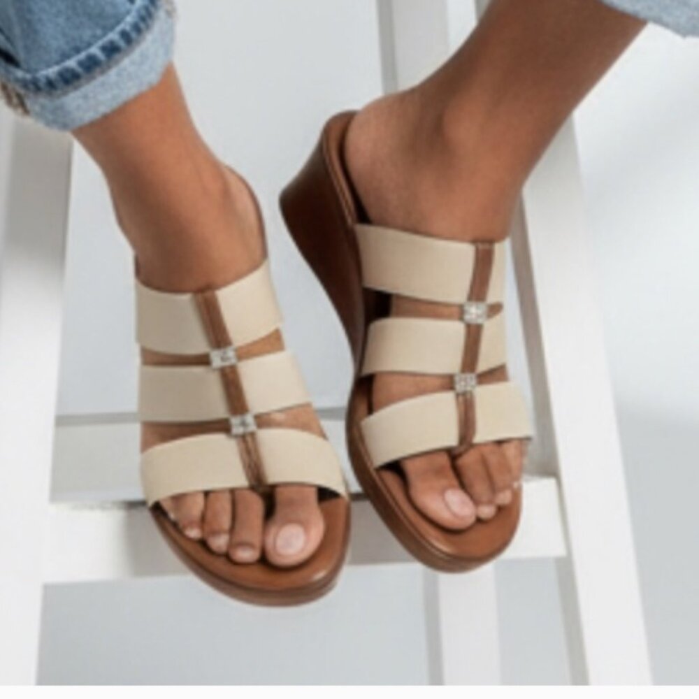 Italian Shoemakers Size  6 Avis Women's Stone & Brown Wedge Sandals